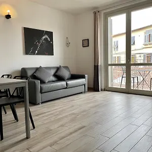 Apartment Borgo Guelfo I, Florence