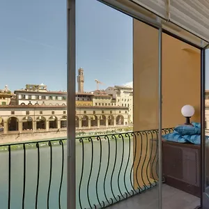 Apartment - Ponte Vecchio Balcony, Florence