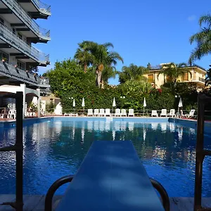 Hotel Wave ****